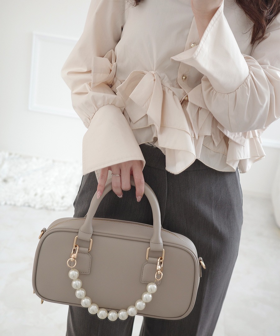2026SS【maikoday×CrossChramコラボ】REAIMER パール調チャーム付き 2way ボストンバッグ ミニボストン トートバッグ ハンドバッグ レディース 旅行 大容量 おしゃれ ブランド 通勤 レトロ 高見え 横長 上質 肩掛け 大きめ 大人 バッグ 通勤バッグ