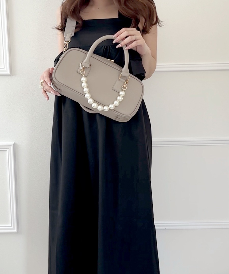 2026SS【maikoday×CrossChramコラボ】REAIMER パール調チャーム付き 2way ボストンバッグ ミニボストン トートバッグ ハンドバッグ レディース 旅行 大容量 おしゃれ ブランド 通勤 レトロ 高見え 横長 上質 肩掛け 大きめ 大人 バッグ 通勤バッグ