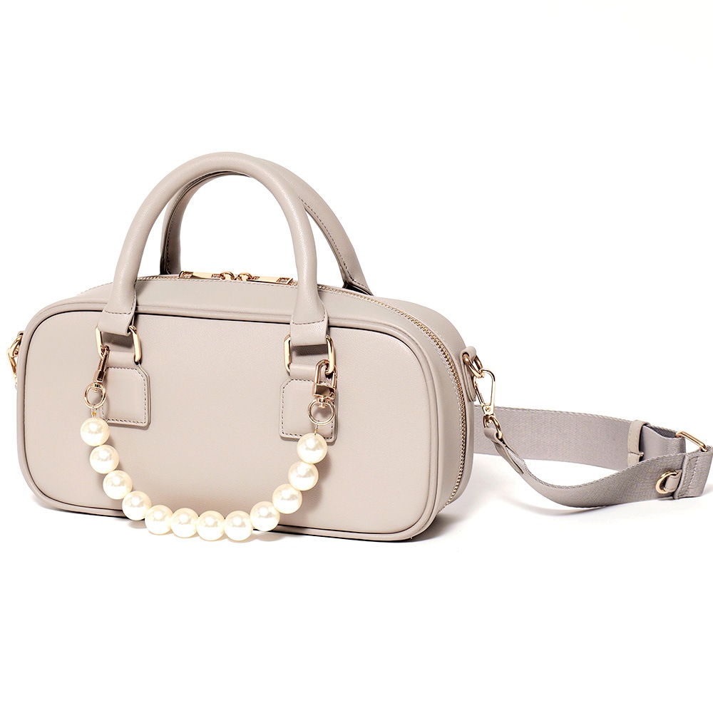 2026SS【maikoday×CrossChramコラボ】REAIMER パール調チャーム付き 2way ボストンバッグ ミニボストン トートバッグ ハンドバッグ レディース 旅行 大容量 おしゃれ ブランド 通勤 レトロ 高見え 横長 上質 肩掛け 大きめ 大人 バッグ 通勤バッグ