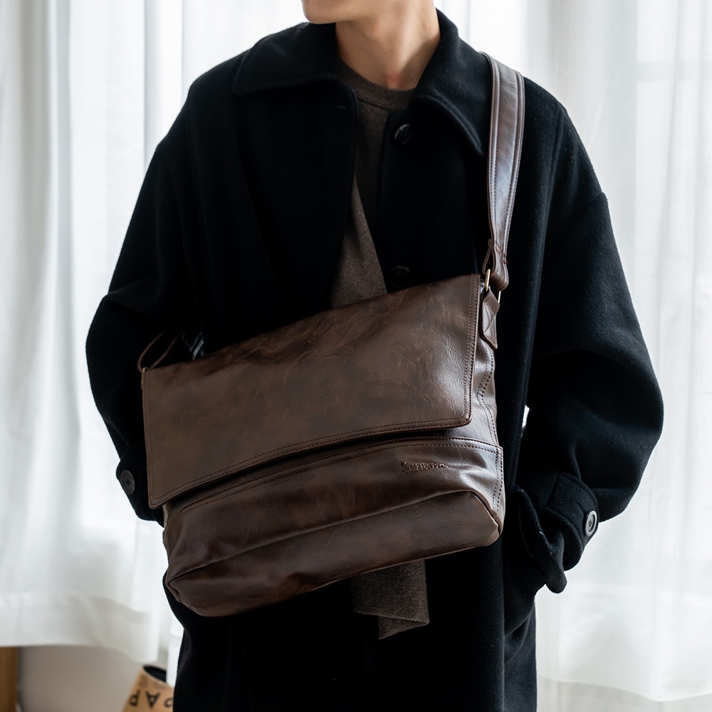 ブラウンレザー スリングバッグ 315 Small Wide Angle Leather Saddlebags