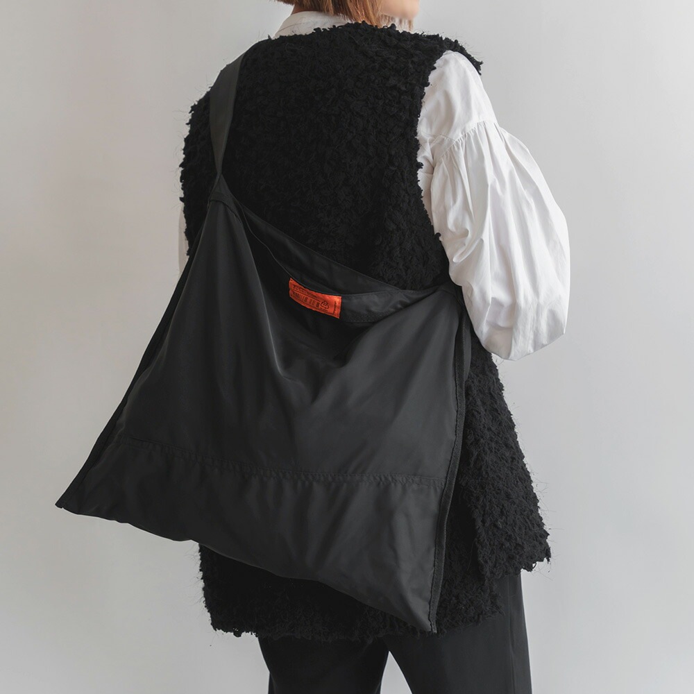 マザーズバッグ　Carin カリン　ブラックナイロン　マザーズバッグ câlin (カラン) マザーズバッグ.ベビーアイテム (@calin__