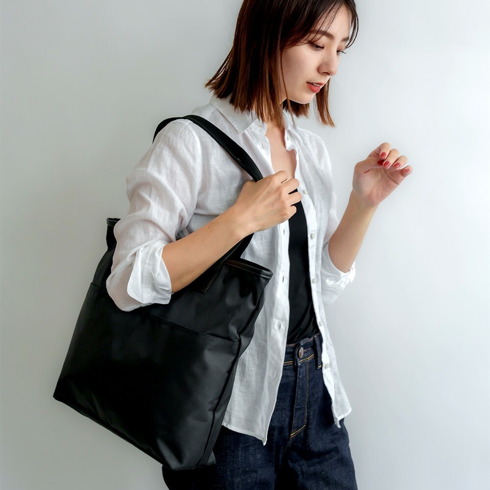 【SALE：40％OFF】トートバッグ レディース メンズ ナイロン ブランド おしゃれ 通勤 通学 通勤バッグ 大きめ 大学生 無地 大きい 軽い 肩掛け 大人 シンプル マザーズバッグ 縦型 マチあり バッグ トートバック レディースバック