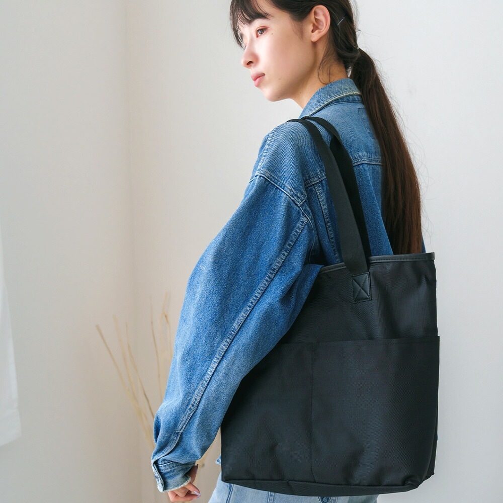 【SALE：40％OFF】トートバッグ レディース メンズ ナイロン ブランド おしゃれ 通勤 通学 通勤バッグ 大きめ 大学生 無地 大きい 軽い 肩掛け 大人 シンプル マザーズバッグ 縦型 マチあり バッグ トートバック レディースバック