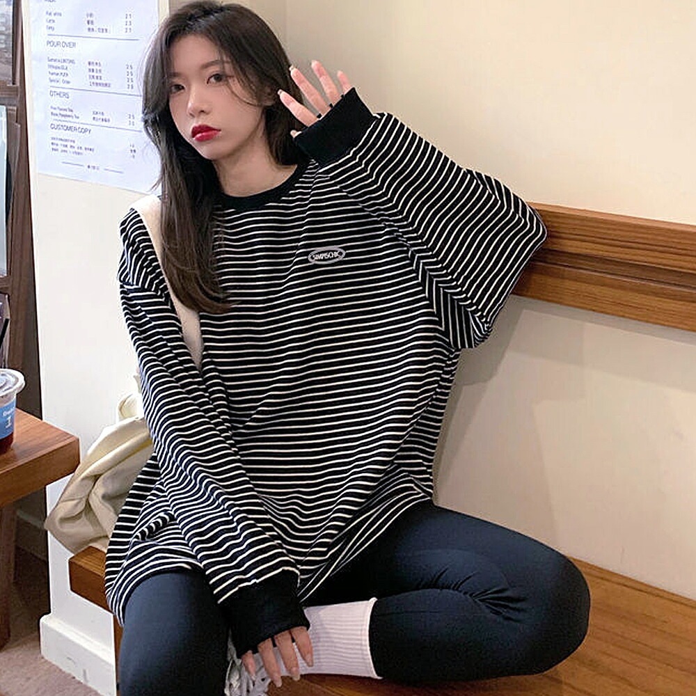 韓国 スウェット トレーナー トップス 長袖 ルーズボーター柄 Cross charm official store | ルーズスウェット トレーナー