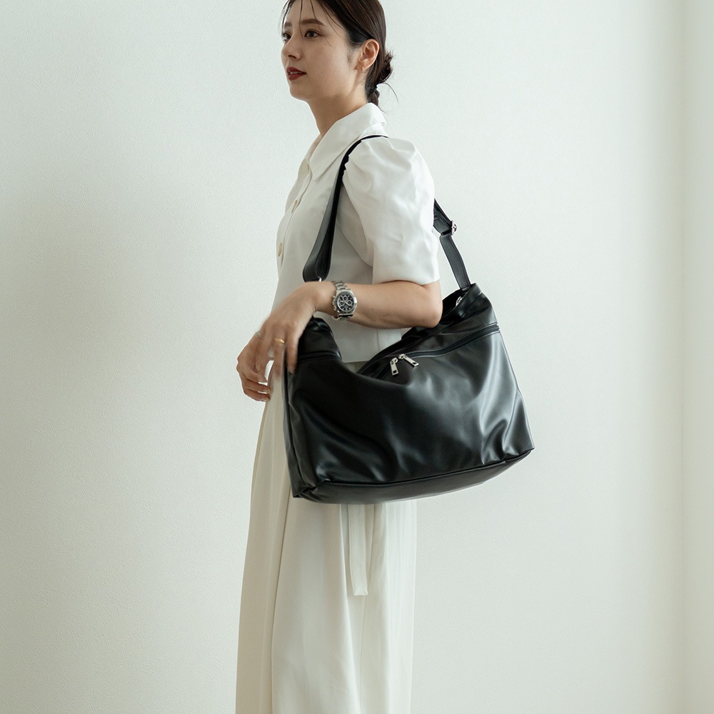 DEVICE ZIP ルーズ マンメイドレザー ショルダーバッグ