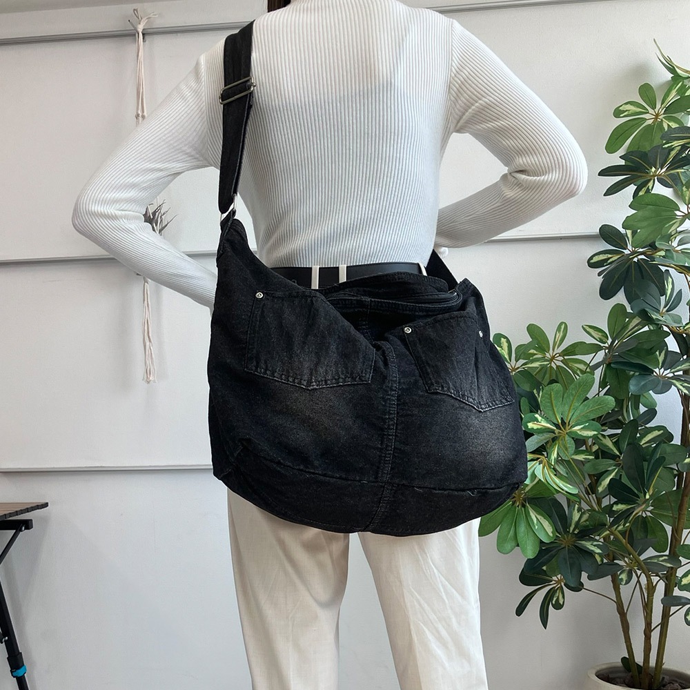 2025-2026AW新作【クーポンで35％OFF】DEVICE ウォッシュ デニム ショルダーバッグ レディース メンズ デニム ショルダー バッグ 肩掛け 斜めがけバッグ ワンショルダー 軽量 大きめ A4 通勤 通学 おしゃれ 大人A4 大容量 鞄 かばん 人気 ブランド軽い 高校生 ママ