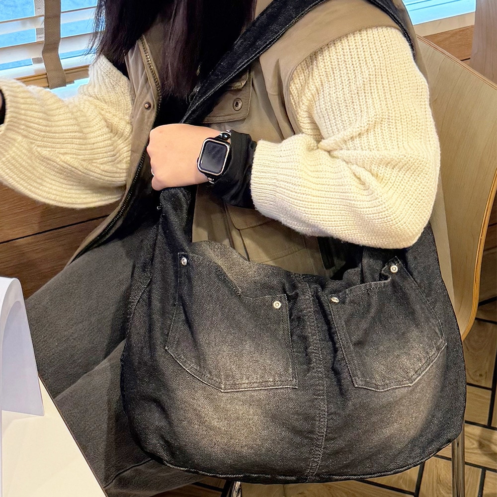 2025-2026AW新作【クーポンで35％OFF】DEVICE ウォッシュ デニム ショルダーバッグ レディース メンズ デニム ショルダー バッグ 肩掛け 斜めがけバッグ ワンショルダー 軽量 大きめ A4 通勤 通学 おしゃれ 大人A4 大容量 鞄 かばん 人気 ブランド軽い 高校生 ママ