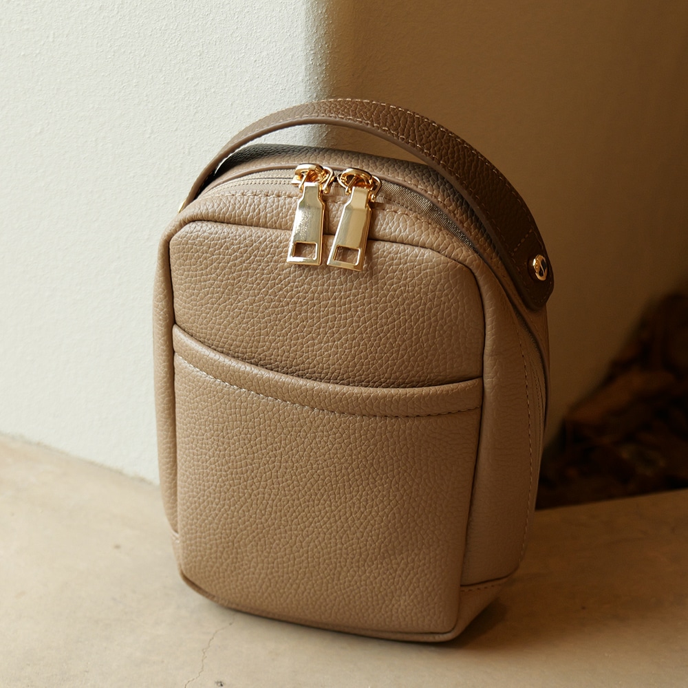 【クーポンで35％OFF】化粧ポーチ メイクポーチ ブランド バニティ ポーチ かわいい 大容量 大きめ 可愛い 収納 仕切り おしゃれ 機能的 黒 軽量 旅行 レディース 大人 持ち歩き  コスメポーチ コスメ トラベルポーチ 小物入れ 仕切り付き 自立 マルチポーチ 縦型