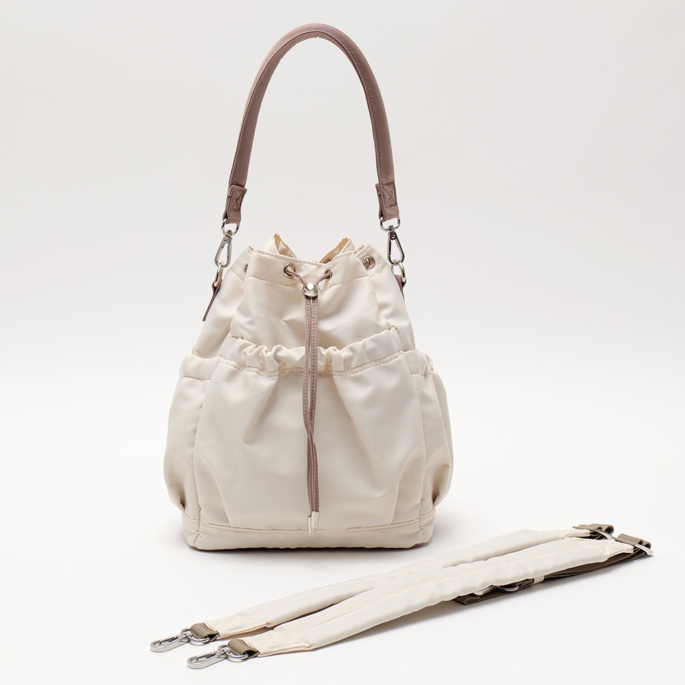 【クーポンで45％OFF】【新色グレー追加】★雑誌掲載されました★2way  ドロストバッグ レディース ハンドバッグ リュック ショルダーバッグ 軽量 バッグ 通勤 通学 きれいめ カジュアル おしゃれ ポリエステル 巾着バッグ ママバッグ 旅行 トレンド 大人女子 かわいい