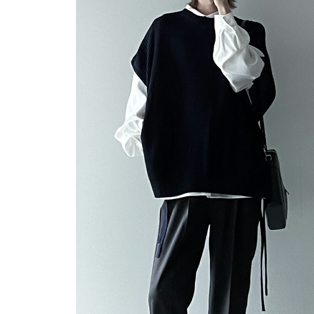 ショルダーバッグ 肩掛け メンズ レディース ショルダー ブランド 小さめ カバン おしゃれ シンプル カジュアル ミニ バッグ 斜め掛け サコッシュ ミニショルダー スマホ ショルダー 軽い スマホ ブラック 黒 コンパクト ショルダーバック