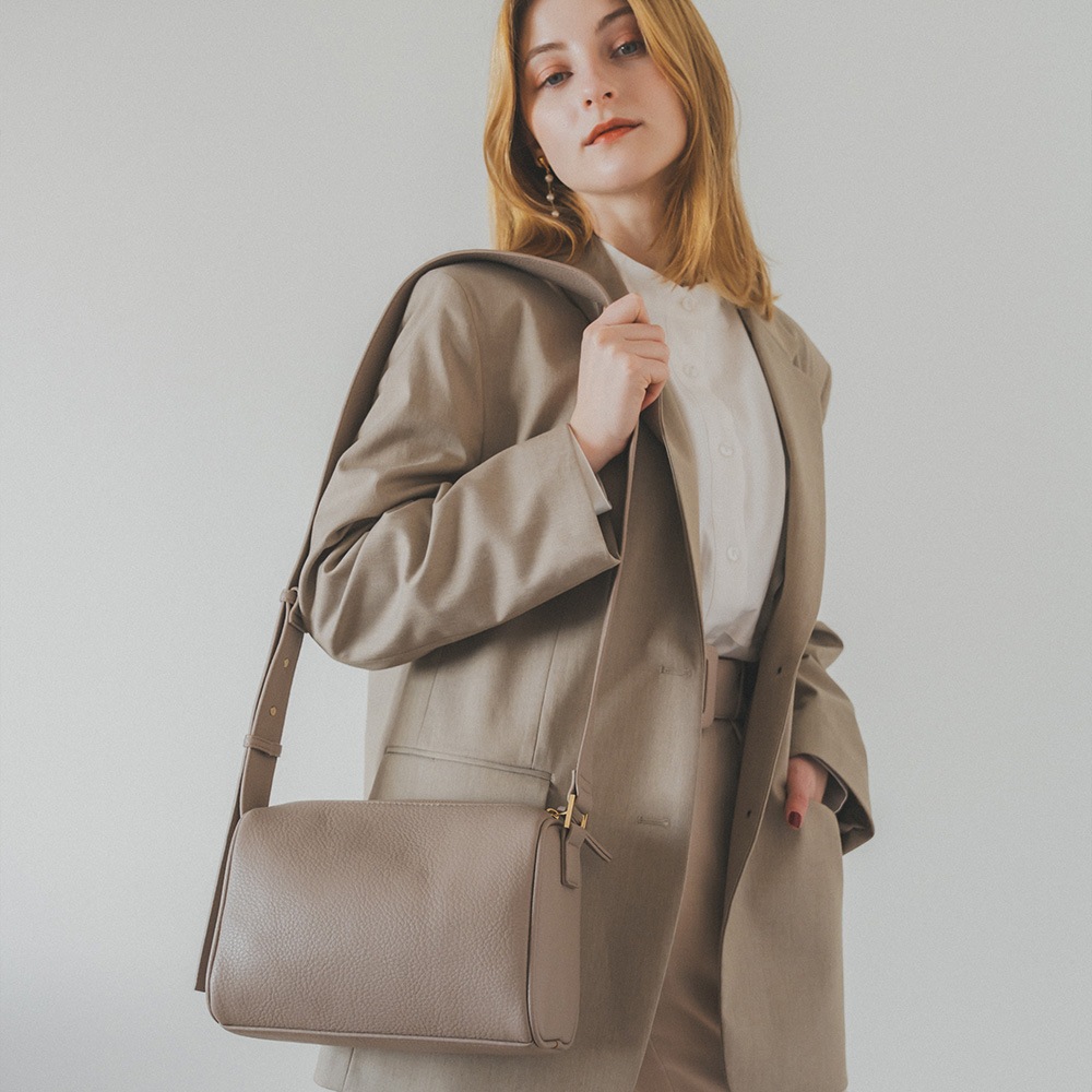 【SALE：20％OFF 11/2 10:00~】ショルダーバッグ レディース バッグ 斜めがけ 肩掛け 大人 フェイクレザー 小さめ カジュアル シンプル フォーマル ミニショルダー 通勤 無地 軽量 旅行 ミニ バック Rename ブランド かわいい おしゃれ 可愛い レディースバック