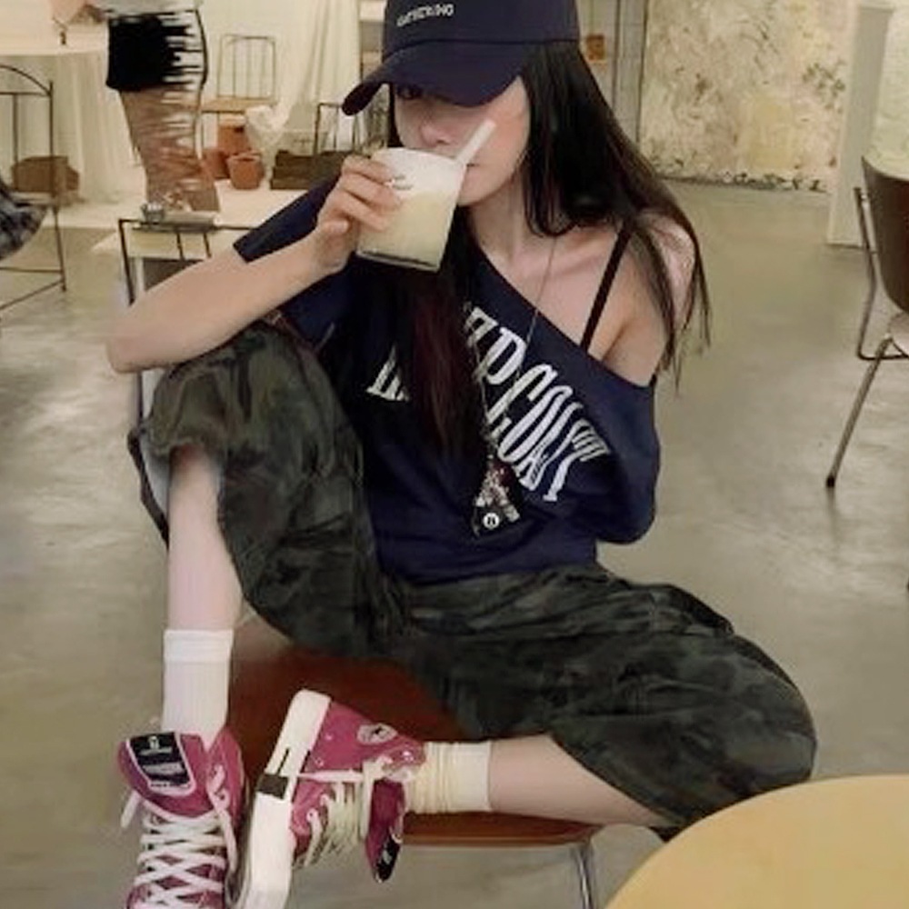 オフショルダー Tシャツ