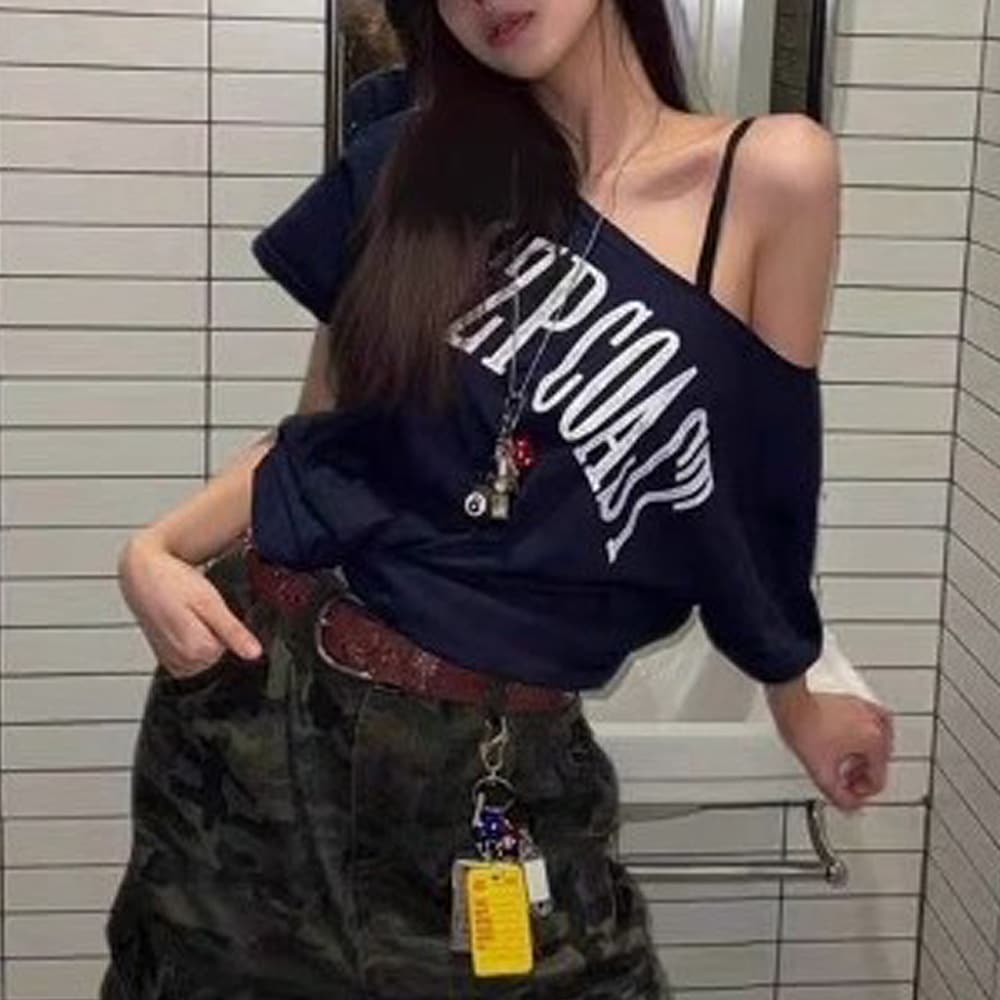 オフショルダー Tシャツ