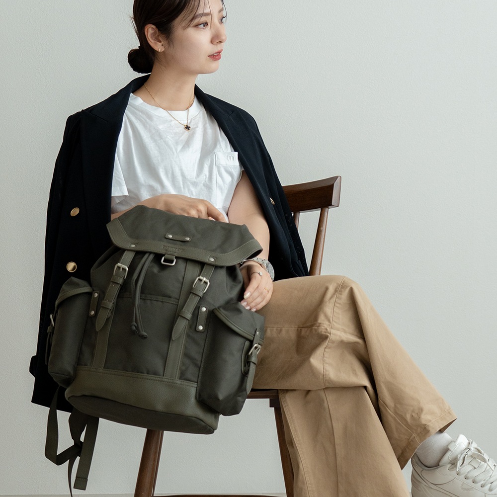 【35％OFFクーポン】DEVICE クラシック バックパック リュック メンズ レディース ブランド DEVICE スポーティ おしゃれ リュックサック バックパック ナイロン 通勤 通学 軽量 軽い 大容量 おしゃれ シンプル 大学生 高校生 ポケット 多い 大人 女子 女性