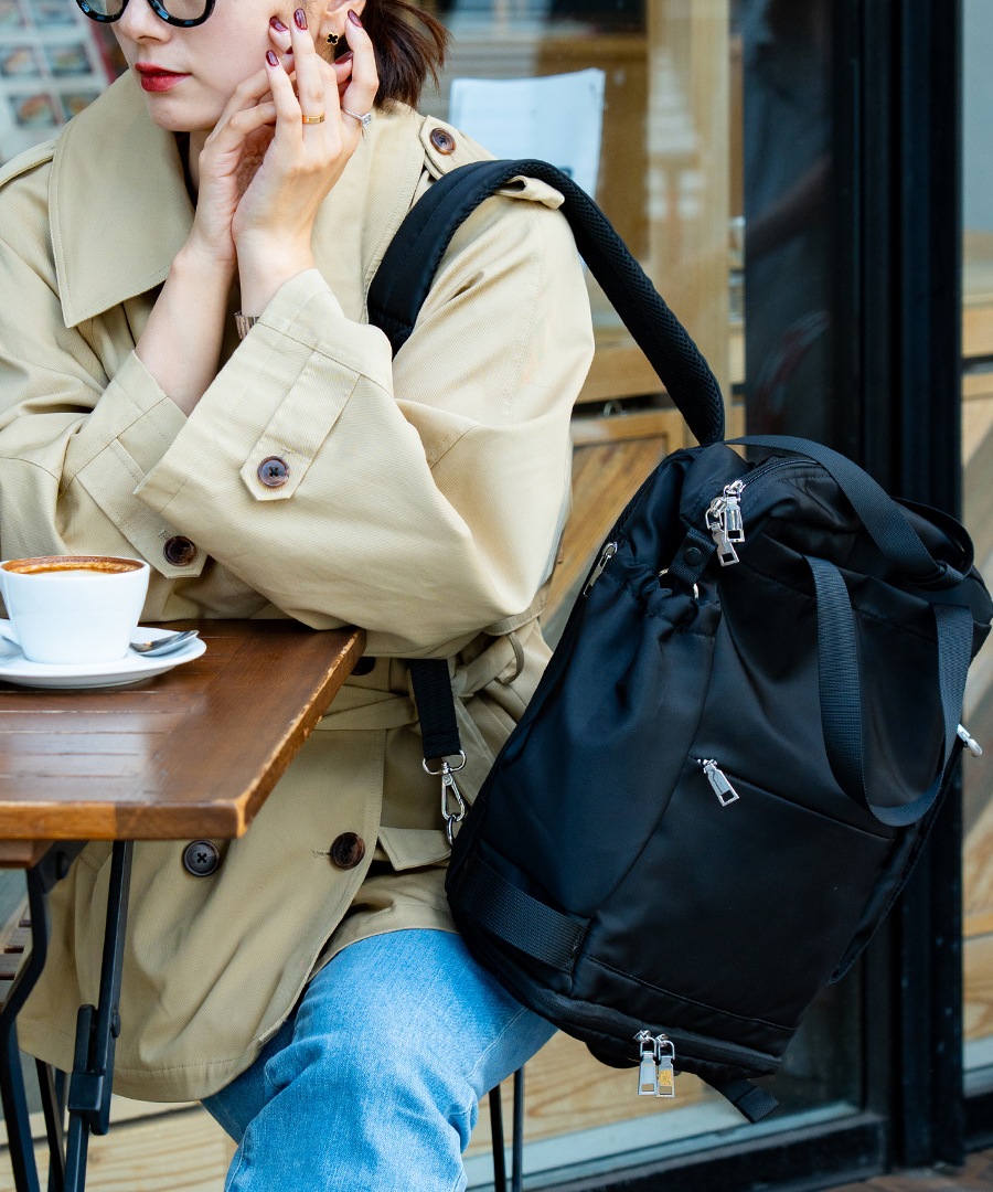 【クーポン利用で45％OFF】【人気インフルエンサー ゆい★ダブル双子★4児ママ コラボ 】マザーズバッグ リュック 大容量 3way 使いやすい 軽量 おしゃれ ママ 出産祝い プレゼント パパ ペアレンツバッグ 旅行 シンプル ポケット 多い ワンオペ 人気 軽量 A4対応 男女兼用 保育園 通園 お出かけ