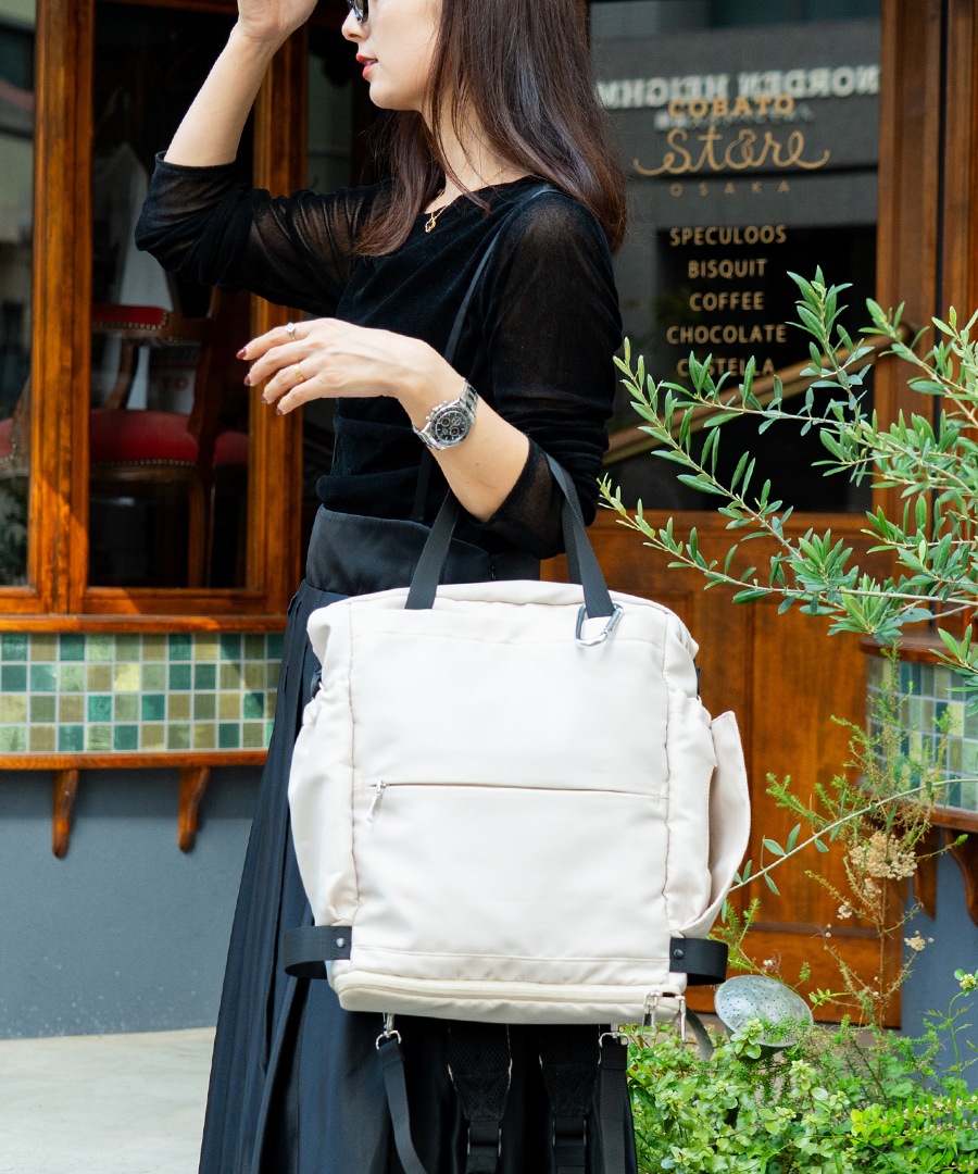 【クーポン利用で45％OFF】【人気インフルエンサー ゆい★ダブル双子★4児ママ コラボ 】マザーズバッグ リュック 大容量 3way 使いやすい 軽量 おしゃれ ママ 出産祝い プレゼント パパ ペアレンツバッグ 旅行 シンプル ポケット 多い ワンオペ 人気 軽量 A4対応 男女兼用 保育園 通園 お出かけ