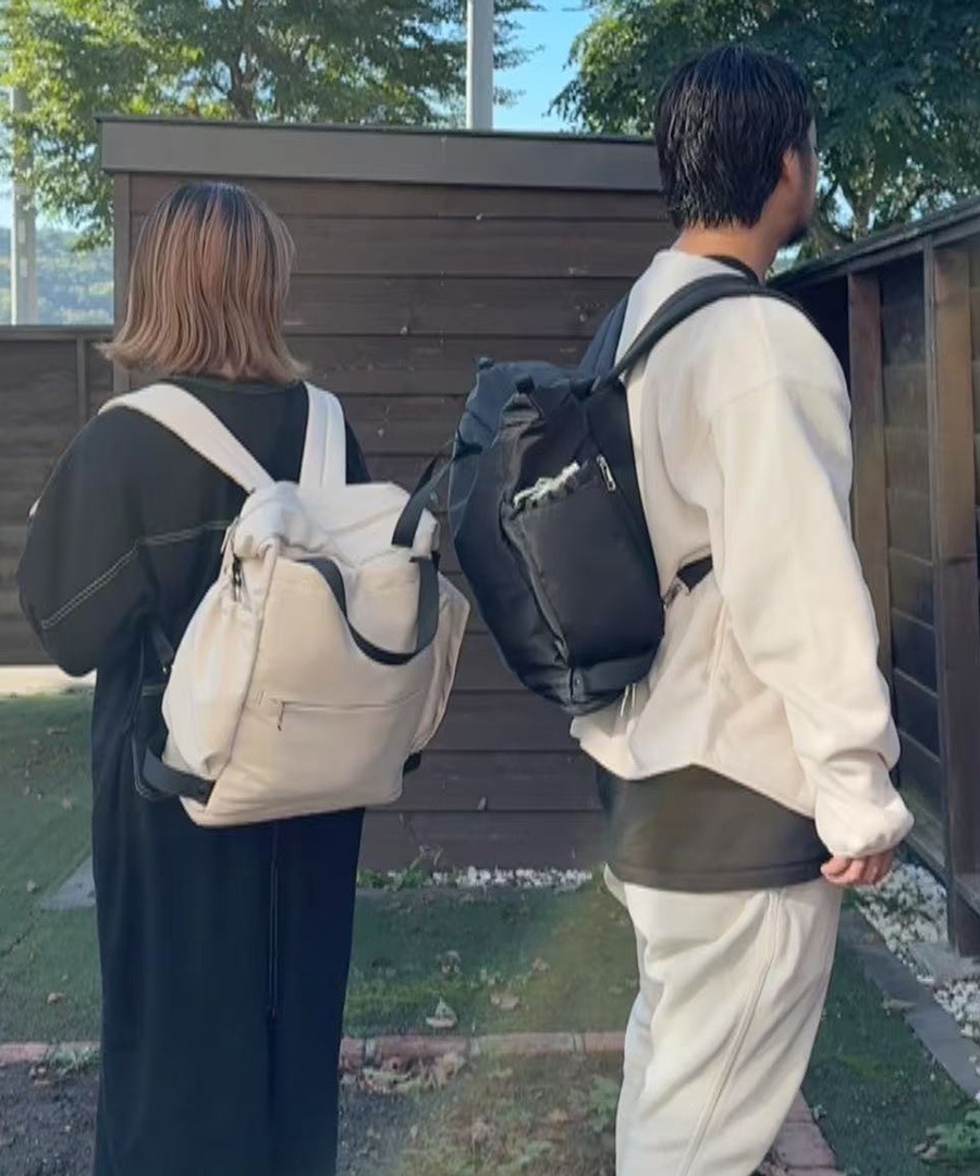 【クーポン利用で45％OFF】【人気インフルエンサー ゆい★ダブル双子★4児ママ コラボ 】マザーズバッグ リュック 大容量 3way 使いやすい 軽量 おしゃれ ママ 出産祝い プレゼント パパ ペアレンツバッグ 旅行 シンプル ポケット 多い ワンオペ 人気 軽量 A4対応 男女兼用 保育園 通園 お出かけ