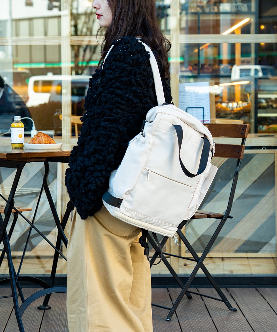 【クーポン利用で45％OFF】【人気インフルエンサー ゆい★ダブル双子★4児ママ コラボ 】マザーズバッグ リュック 大容量 3way 使いやすい 軽量 おしゃれ ママ 出産祝い プレゼント パパ ペアレンツバッグ 旅行 シンプル ポケット 多い