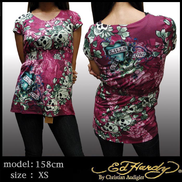 Ed Hardy 400�������·�� ���ɥϡ��ǥ��� ��ǥ����� ����˥å� �ߥ� ���ԡ��� V�ͥå� �ɥ쥹 ��֥��� LKS FUCHSIA ���ɡ��ϡ��ǥ��� T����� Edhardy LA����� ���ɥϡ��ǥ� �ȥåץ� �ϥꥦ�å� ����� �����奢�� �֥��� ���쥫�� �ե��å���� ������