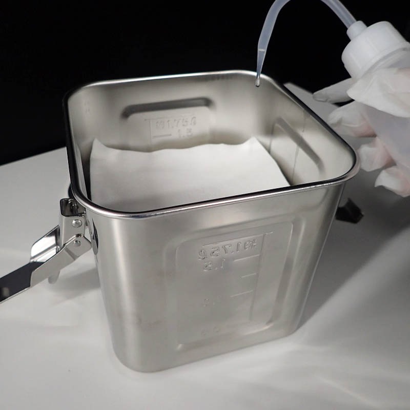 溶剤に浸して保管可能。