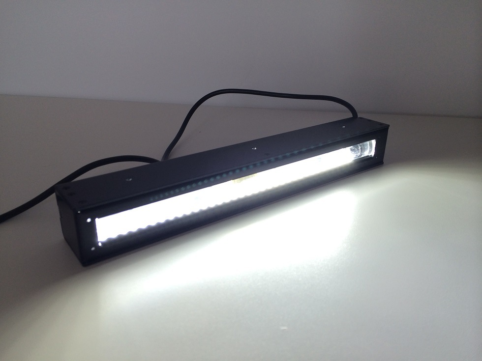 バー型LEDライト ダストファインダーL3SQ(エルスリースクエア)｜L3SQ