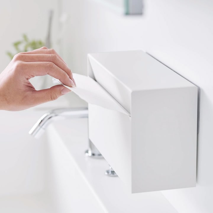 ベルパーチのトイレペーパーホルダーとタオル　新品未使用品 ベルパーチのトイレペーパーホルダーとタオル 新品未使用品