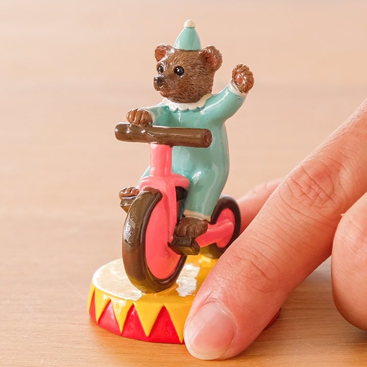 サーカス 自転車であいさつするクマ コポー Copeau - カエルのコポー