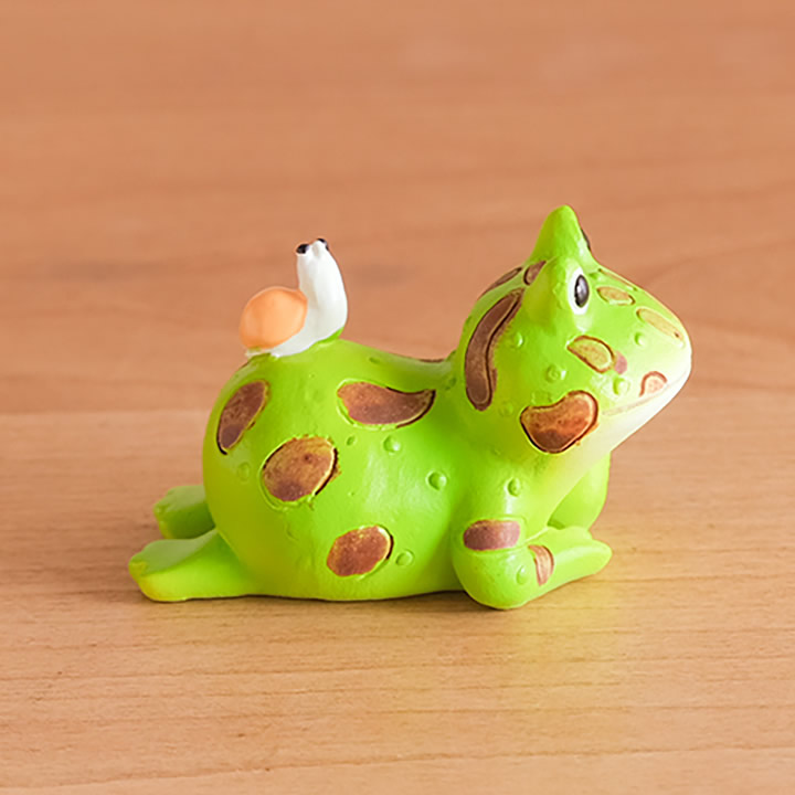 雨音を聞くツノガエル コポー Copeau - カエルのコポーならクッチーナ