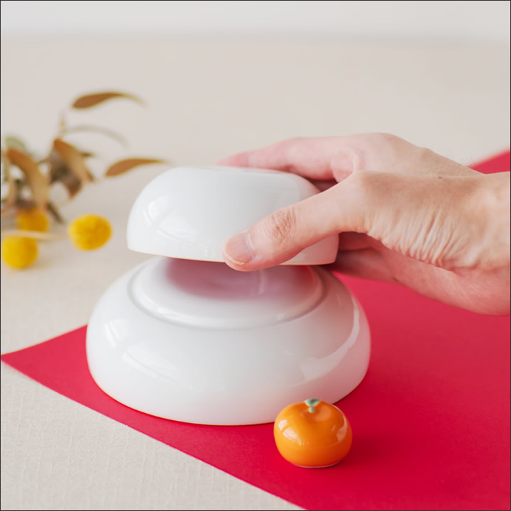 器になる鏡餅 19405 食器 - キッチン雑貨、便利グッズならクッチーナ