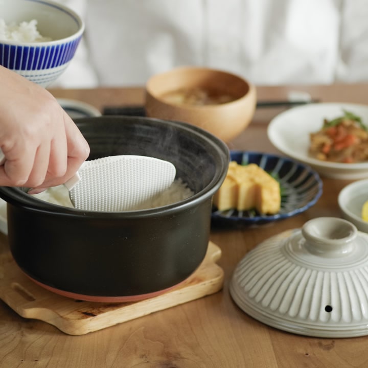 菊花 ごはん土鍋 2合 銀峯陶器 - キッチン雑貨、便利グッズならクッチーナ