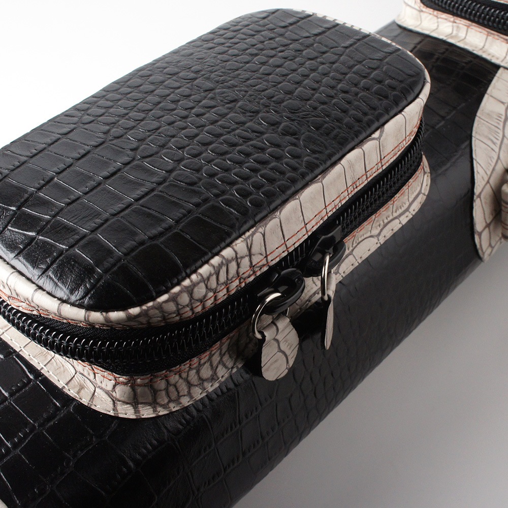 åȥ  WHI36 Black / Off White Gator