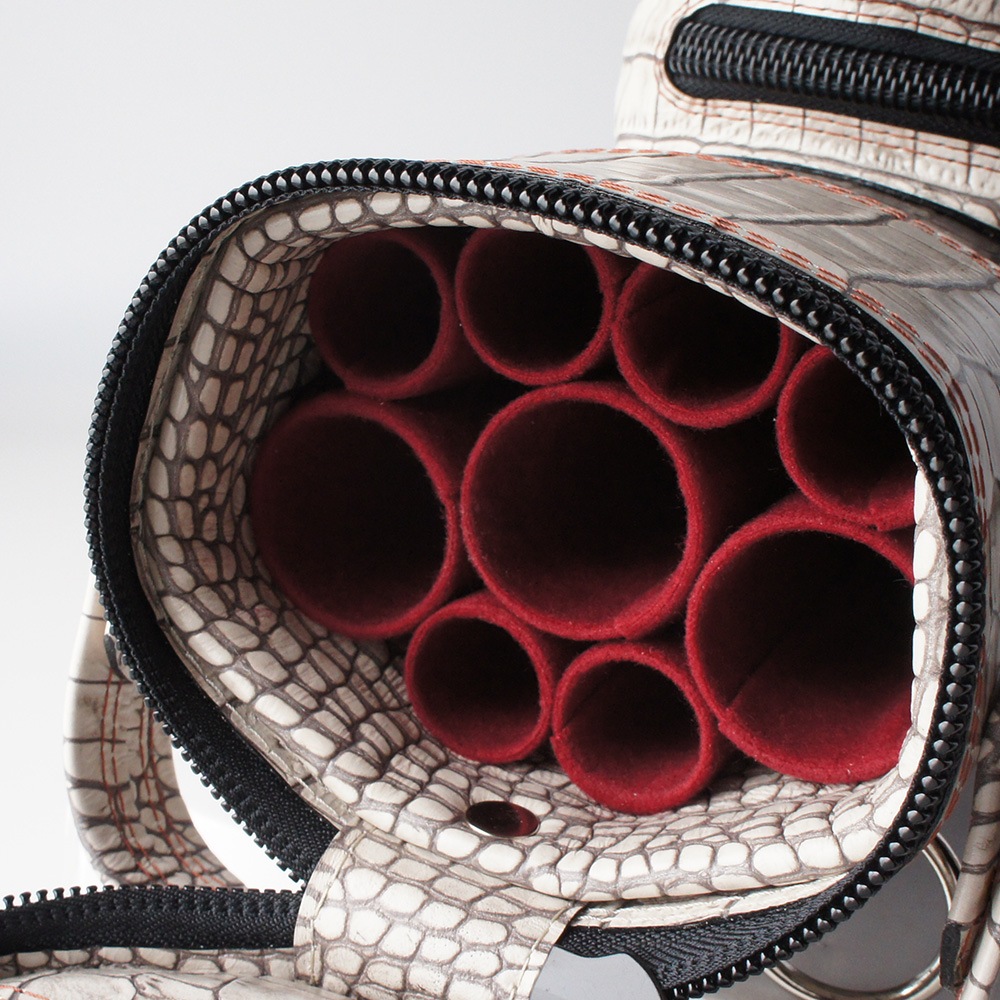 åȥ  WHI36 Black / Off White Gator