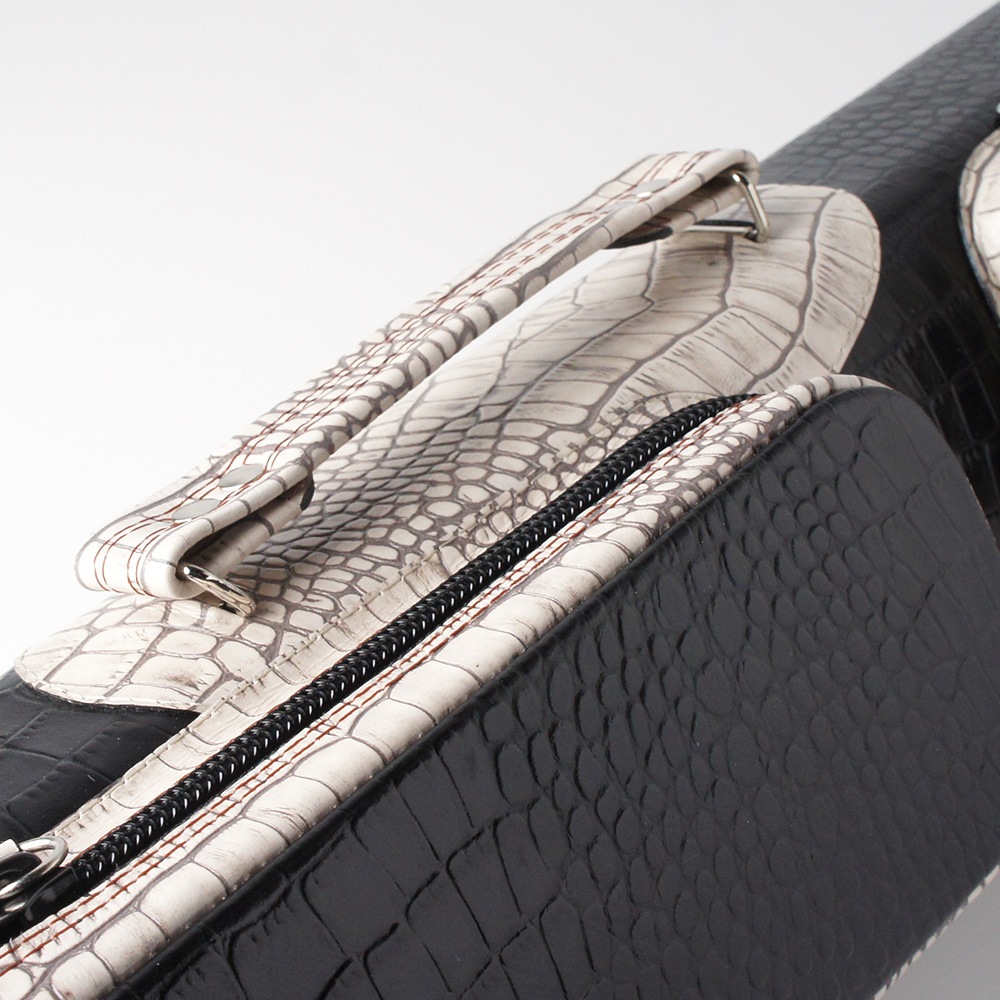 åȥ  WHI36 Black / Off White Gator