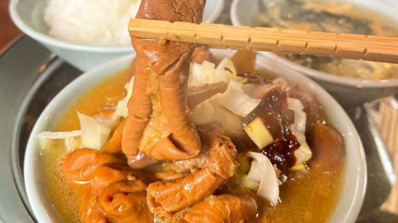 【中華蕎麦みやま】＜1パックあたり約1,030円＞みやまのもつ煮300g3パック