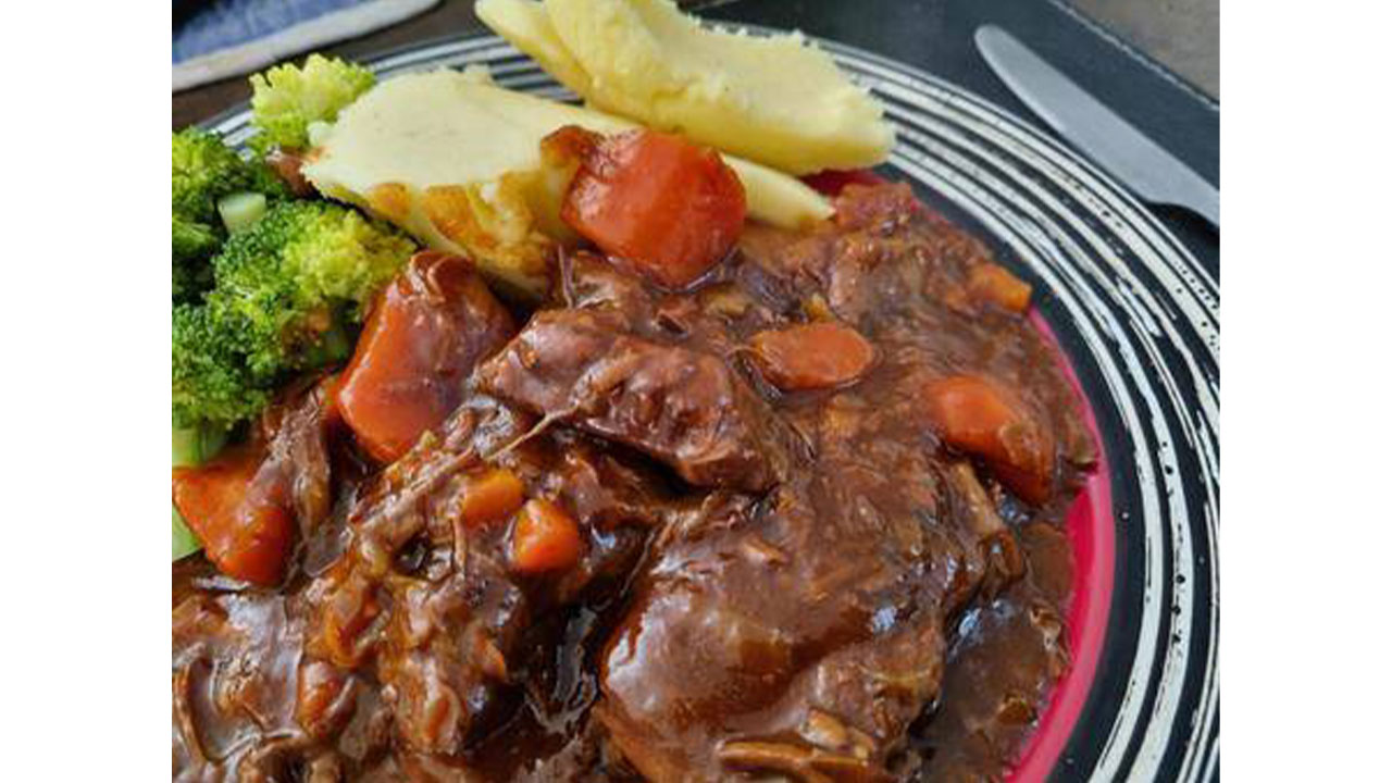 【小川フード＆サービス】＜送料無料＞小川の国産ビーフシチュー（4パック）