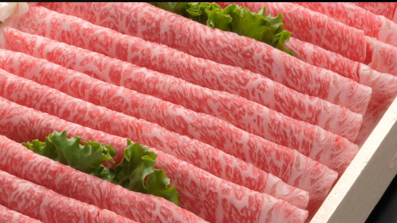 【肉の牛善】＜父の日＞肩ロース　すき焼き用　500g