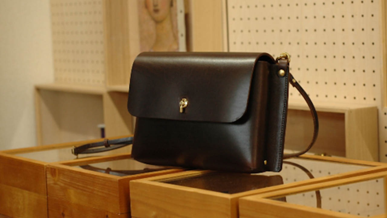 【カウントレスリバー】ポシェット