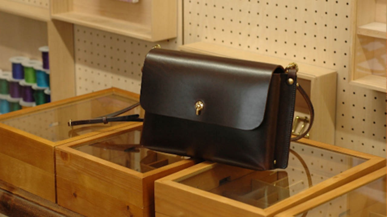 【カウントレスリバー】ポシェット