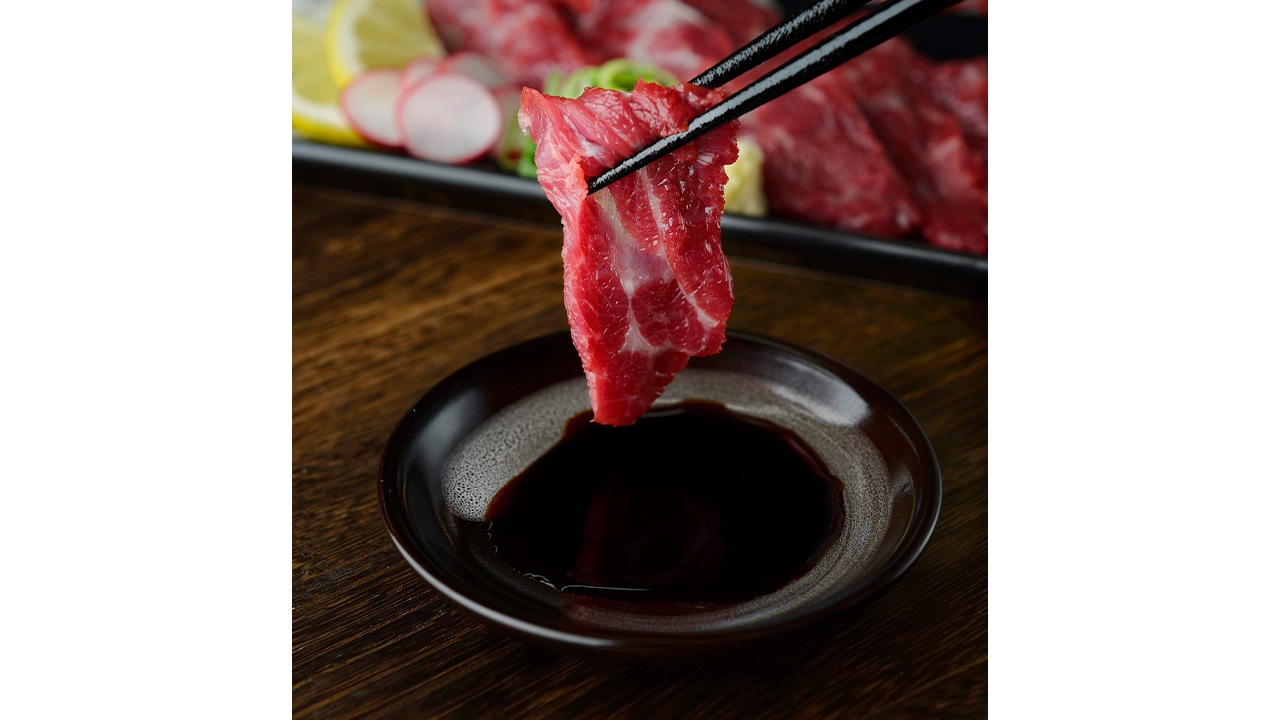 【小川フード＆サービス】＜送料無料＞熊本馬刺し 2種