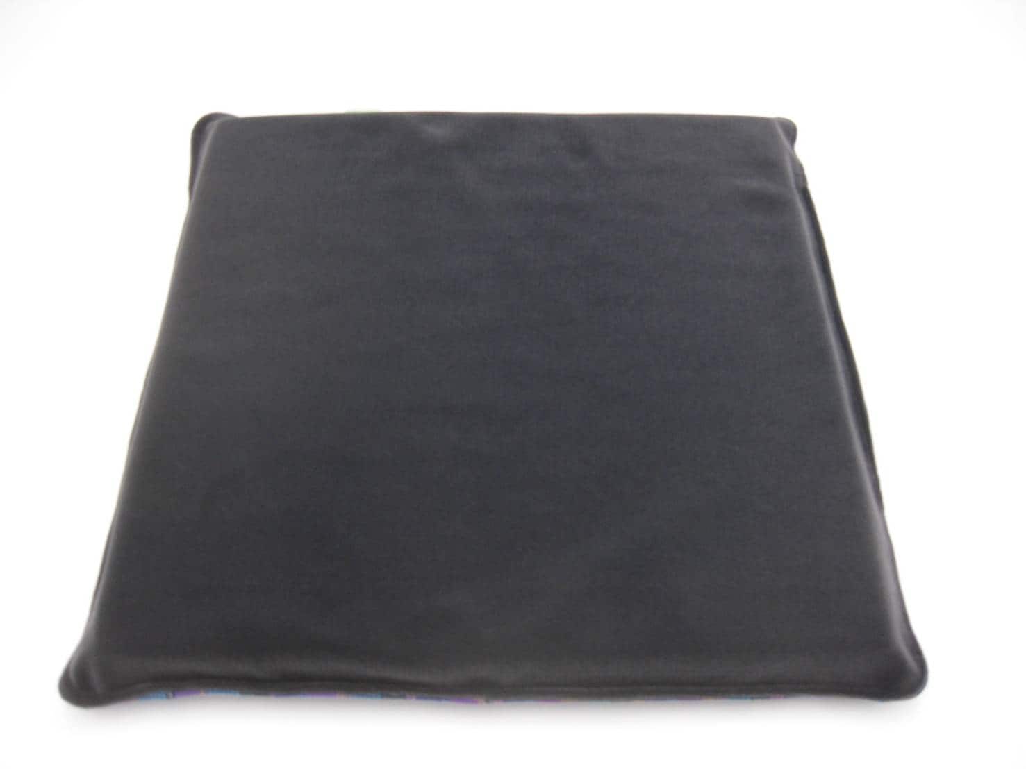 【新商品！】クッション　E4系MAX  トライアングル　裏生地モケット