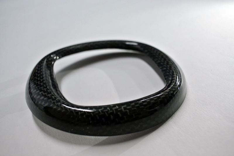 ino la design　リアエンブレム　プロテクター　“カーボン” 　Fiat500　