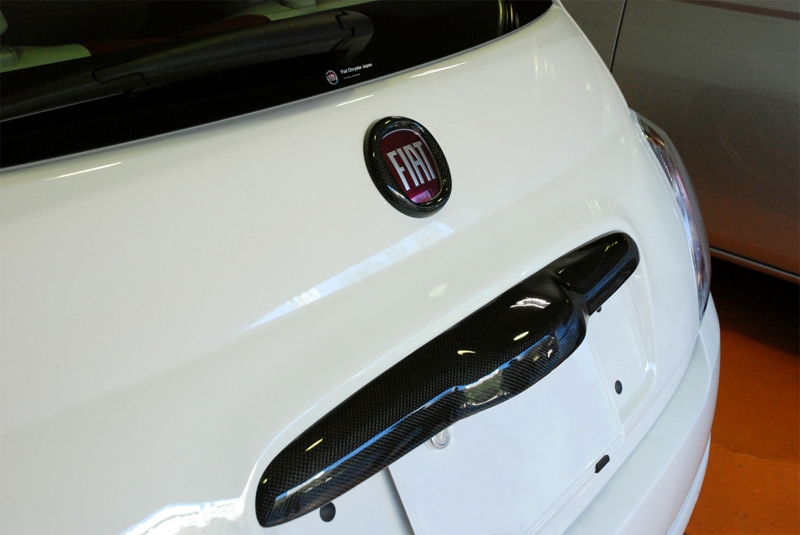 ino la design　リアエンブレム　プロテクター　“カーボン” 　Fiat500　