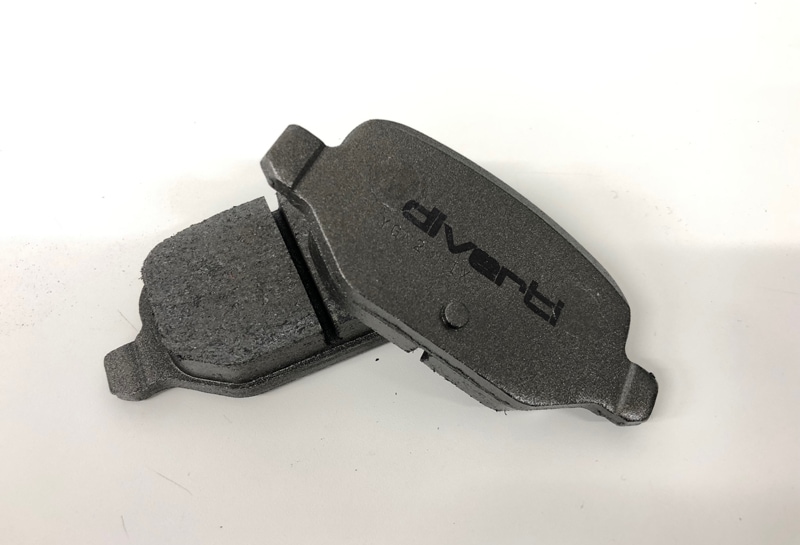 ディベルティ　ハイパフォーマンスブレーキパッド　リア　DV_BP02　【ABARTH500・595・695】 【メーカー直送】