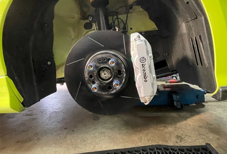 【おすすめチューニングセット】　ASSPIDE ストリートスポーツパッド　+　GRU　ビッグローターキット（7本スリット）　リアセット　【ABARTH500・595・695】