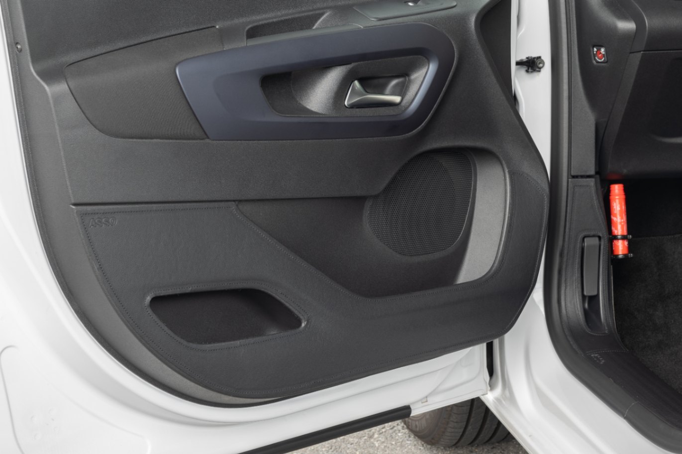 Ino la design ドアキックガード 前後左右セット　Fiat Doblo