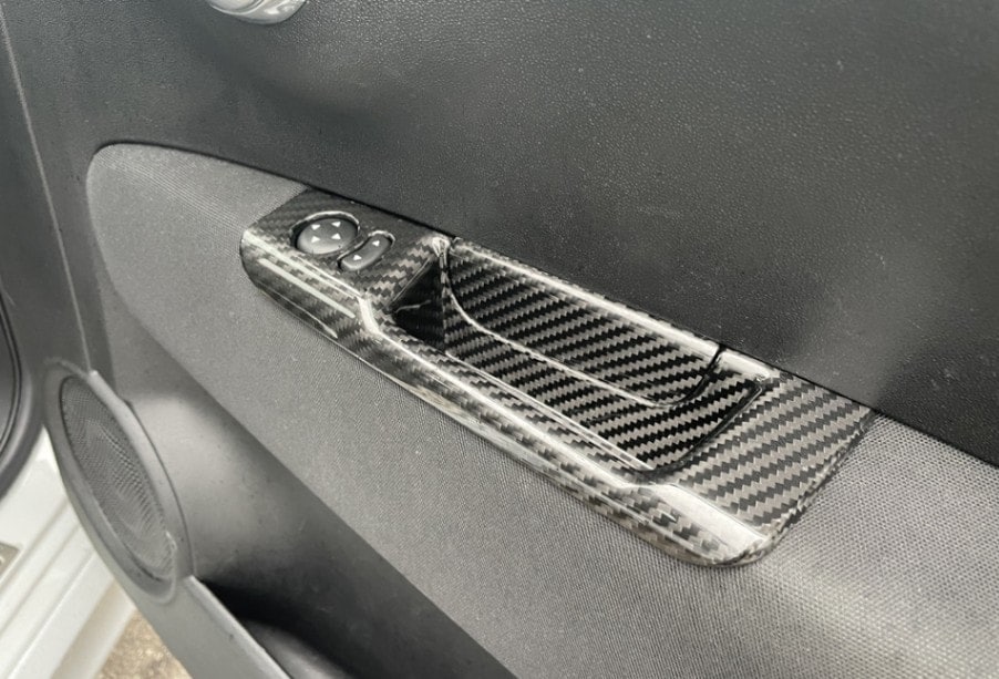 GRU スーパードライカーボン サイドドアポケットカバー 右ハンドル用