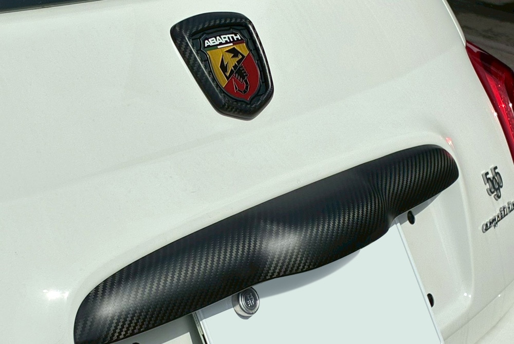 GRU　スーパードライカーボン　[ハーフグロス]　トランクハンドルカバー　【ABARTH500・595・695】【Fiat500】