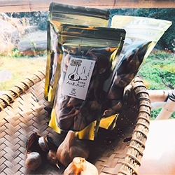 グミ食感がたまらない熟成KUROハリマ王にんにく（大粒） | Japan Brand