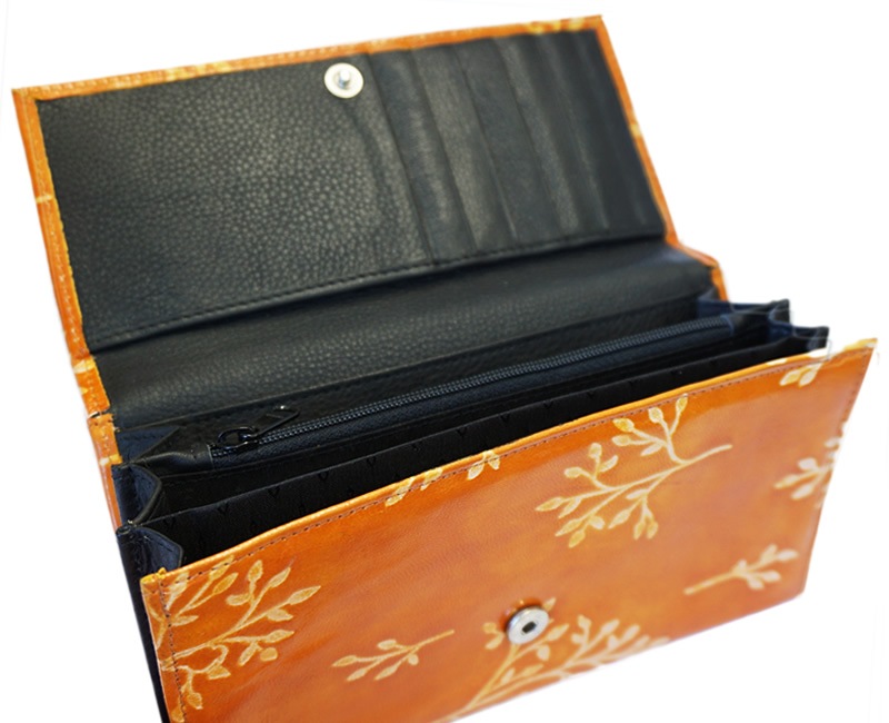 山羊革 マルチ長財布 木と鳥柄 マスタード フェアトレードとオーガニックの雑貨 食品の卸販売店 第３世界ショップ