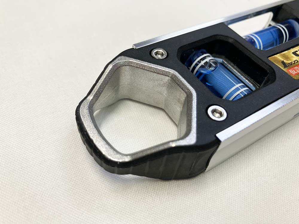 シンワ 仮設工レベル STRONGｰMAG 100㎜ マグネット 全4色 水平器 強力